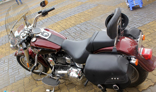 Mẫu xe Fatboy đời 2014 duy nhất ở Hà Nội và giá sau thuế, phí khoảng 1,3 tỷ đồng của một thành viên Harley Chapter Việt Nam.