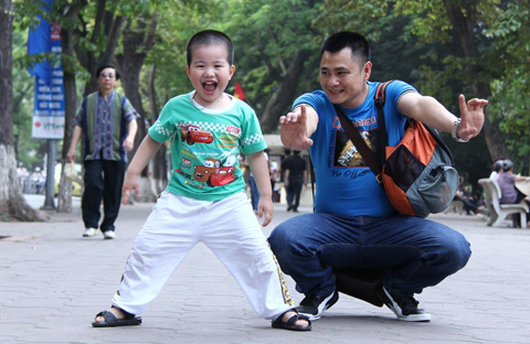 Tự Long và con trai Nguyễn Tự Gia Anh, 7 tuổi.