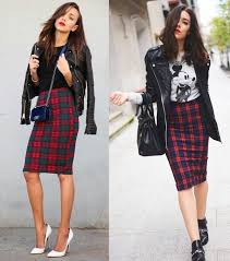 Chân váy bút chì họa tiết tartan cùng áo phông và áo khoác da là sự kết hợp hoàn hảo cho những cô nàng muốn thể hiện phong cách cá tính.