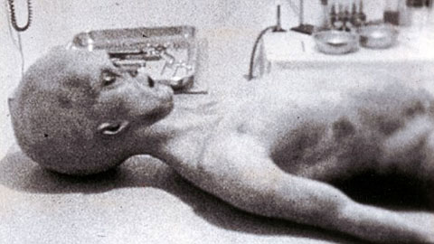 Thi thể của 'người ngoài hành tinh' được tìm thấy năm 1947 tại Roswell, theo hồ sơ của FBI.