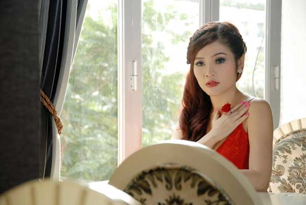 Làng giải trí và người hâm mộ vừa đón nhận tin buồn khi nữ ca sĩ Tố Như qua đời vì bệnh bạch cầu hôm 1/11.