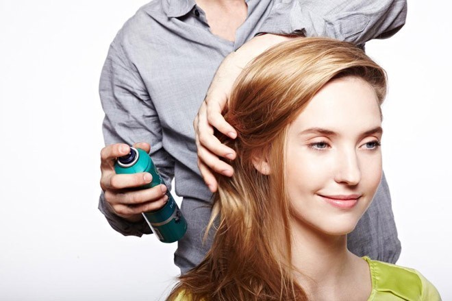 Các sản phẩm tạo kiểu tóc gây hại tóc nghiêm trọng.