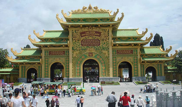 Lạc Cảnh Đại Nam được xây dựng tại thành phố Thủ Dầu Một, tỉnh Bình Dương, có tổng diện tích khoảng 700ha.
