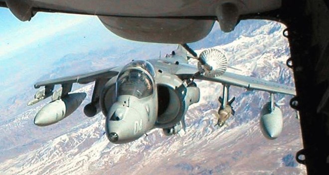 Trong các cuộc chiến vào năm 1991, phiên bản Night Attack Harrier được trang bị hợp nhất với một camera hồng ngoại dự báo dẫn đường (NAVFLIR).