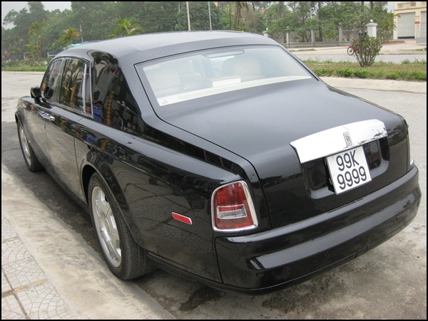 Rolls-Royce Phantom biển số tứ quý 9 của Minh 'Sâm'.