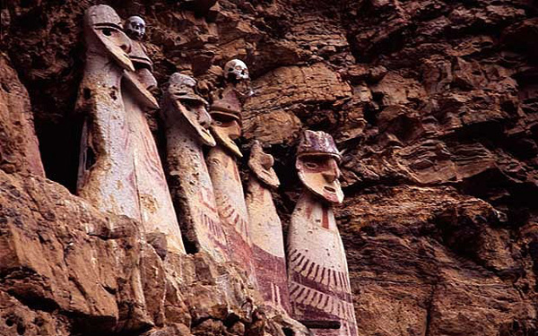 Các thí nghiệm phân tích carbon được áp dụng và kết quả cho thấy những quách cổ này có từ giai đoạn 1470 – thời điểm mà cư dân Chachapoya phải chịu sự đàn áp của người Inca.