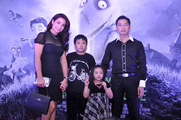 Gia đình hạnh phúc của cựu người mẫu Thúy Hằng.