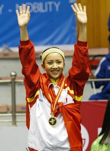 Cô cũng 6 lần được bầu là vận động viên tiêu biểu của TTVN và được Nhà nước trao tặng đủ bộ Huân chương lao động nhất, nhì, ba. Thúy Hiền là HLV đội trẻ wushu Hà Nội.