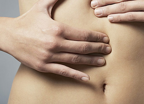 Đau bụng - gan nở rộng và suy giảm chức năng sẽ dẫn đến đau bụng. Nếu bạn bị đau bụng cùng với gan nở rộng, rất có thể bạn đã mắc bệnh về gan