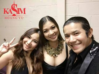 Kasim Hoàng Vũ khoe ảnh cùng với Duy Uyên và Phạm Thanh Thảo sau show diễn tại Mỹ.