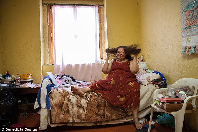 Bà Maria Isabel, một cư dân của Casa Xochiquetzal đã bỏ nhà ra đi ở năm 9 tuổi và trở thành một gái mại dâm ở tuổi 17.