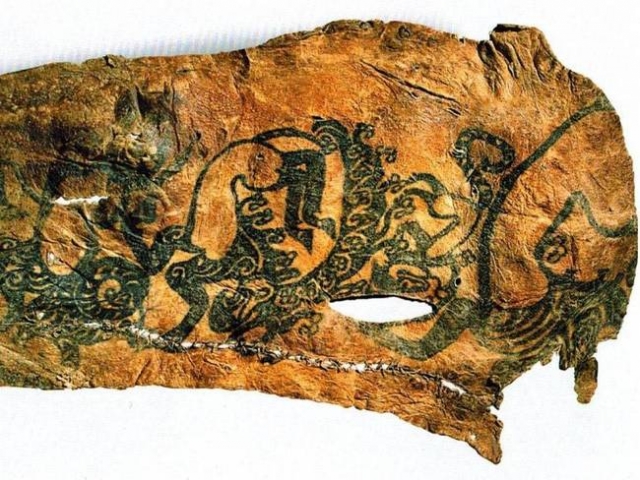 Hình xăm được phát hiện trên tay một vị vua sống ở thế kỉ thứ 5 trước công nguyên, thuộc nước Nga thể hiện quyền uy.