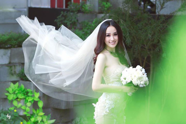 Trong số các hoa hậu Việt Nam, Mai Phương Thúy là người diện váy cưới nhiều lần nhất.