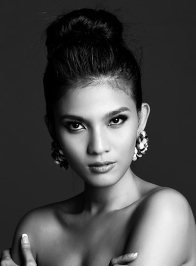 Cô mang hai dòng máu Khmer và Kinh, nhờ thế sở hữ một vẻ đẹp vô cùng đặc biệt.