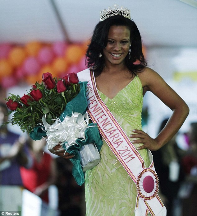 Cô Raira Passion giành ngội vị hoa khôi sau khi nhận được nhiều bình chọn nhất từ cuộc thi tổ chức năm 2011.