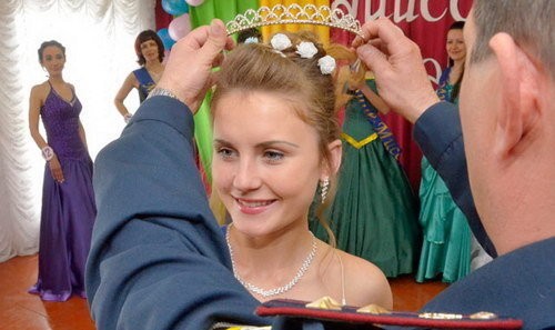 Cô Maria Gapenko là thí sinh đăng quang trong một cuộc thi hoa khôi tại Vladivostok ngày 8/3/2012.