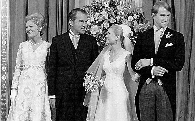Con gái của Tổng thống Richard Nixon (nhiệm kỳ 1969 - 1974), cô Tricia, tổ chức đám cưới vào tháng 6/1971 tại Vườn Hồng.