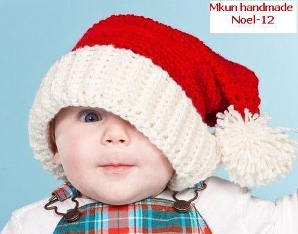 Dù chỉ diện một chiếc mũ len của ông già Noel cũng rất có không khí.