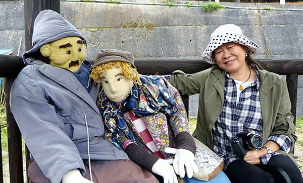 Trở về làng cách đây 11 năm, bà Tsukimi đã tìm cách 'tăng dân số' cho làng Nagoru bằng hơn 350 con búp bê làm bằng tay.