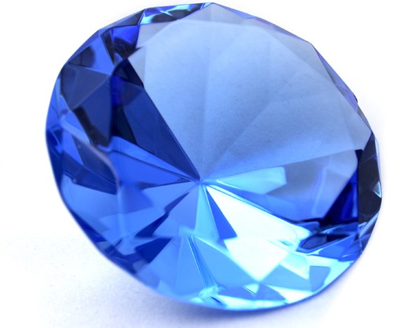 Loại đá quý phong thủy tốt cho người tuổi Dần là sapphire. Sapphire tượng trưng cho quyền lực lãnh đạo, sự sáng suốt và sức mạnh nội tâm.