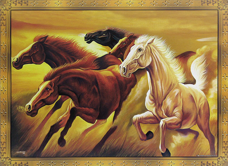 Bên cạnh hướng Nam và màu đỏ chủ đạo, yếu tố không thể bỏ qua khi bày trí phong thủy cho người tuổi Ngọ là các hình tượng. Bạn nên trang trí nhà bằng cách trưng bày hình ảnh ngựa.