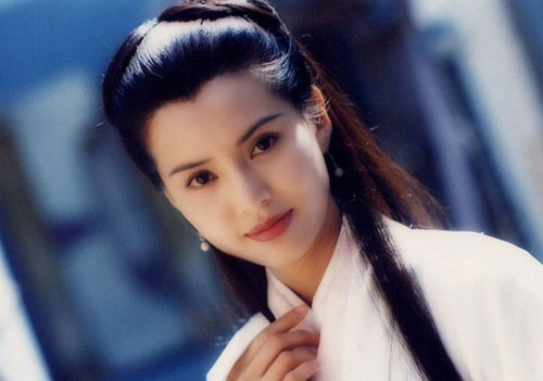 Một trong những nàng Tiểu Long Nữ được yêu thích nhất là do nữ diễn viên Lý Nhược Đồng thủ vai.