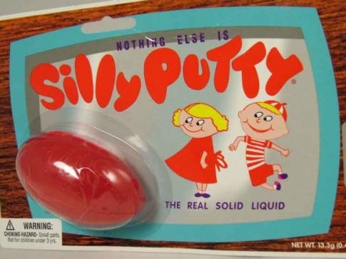 Silly Putty. Với hàng chục triệu những quả trứng nhỏ được bán ra hàng năm trong 50 năm qua, Silly Putty đã trở thành một trong những món đồ chơi phổ biến nhất.