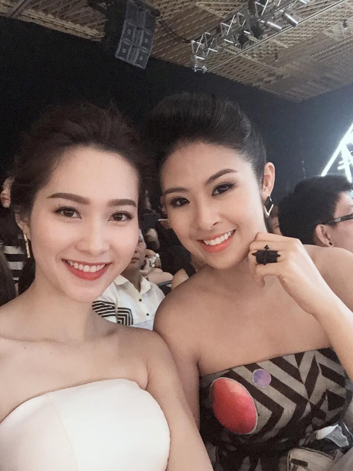 Hoa hậu Ngọc Hân và Đặng Thu Thảo thân thiết khi cùng tham gia một event.