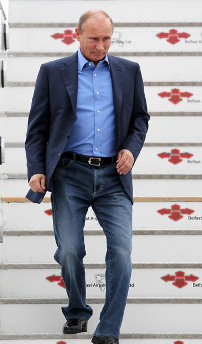 Mặc dù sở hữu chiều cao hạn chế nhưng nhờ những chiếc quần jeans hàng hiệu phù hợp, Putin luôn là người đàn ông hấp dẫn nhất nước Nga.