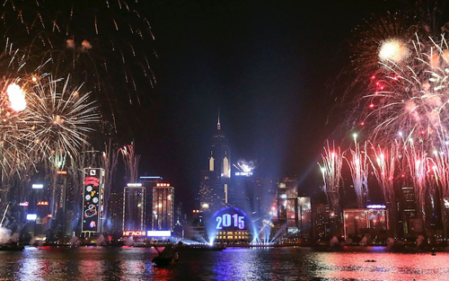 Mừng năm mới ở cảng Victoria, Hongkong.