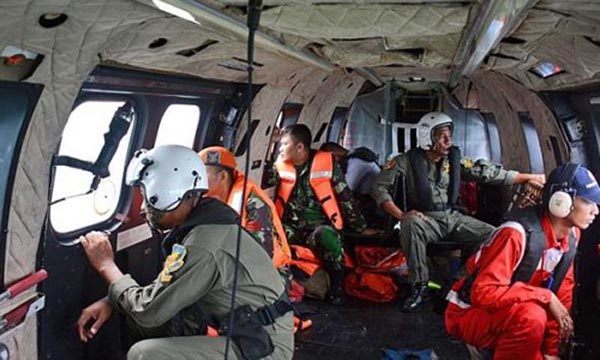 Theo đó, 18 thi thể hiện ở Surabaya, 4 ở Pangkalan Bun, và 8 thi thể còn lại hiện đang trên một chiếc tàu cứu hộ.