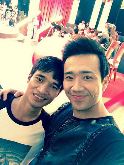 Tấm hình MC Trấn Thành selfie cùng Lệ Rơi nhận được gần 500.000 lượt like sau 22 giờ đăng tải.