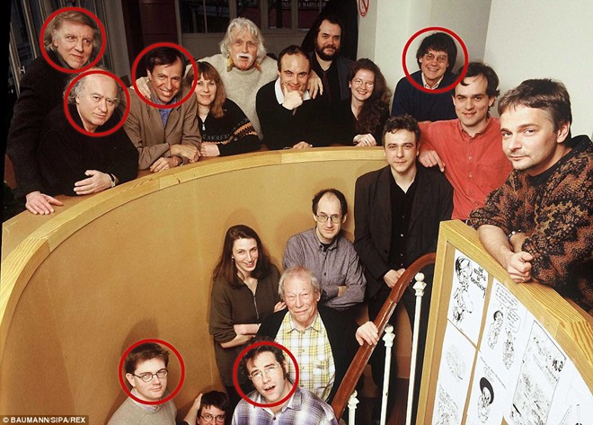 6 nhân sự (khoanh tròn) của tạp chí Charlie Hebdo đã thiệt mạng trong vụ tấn công.