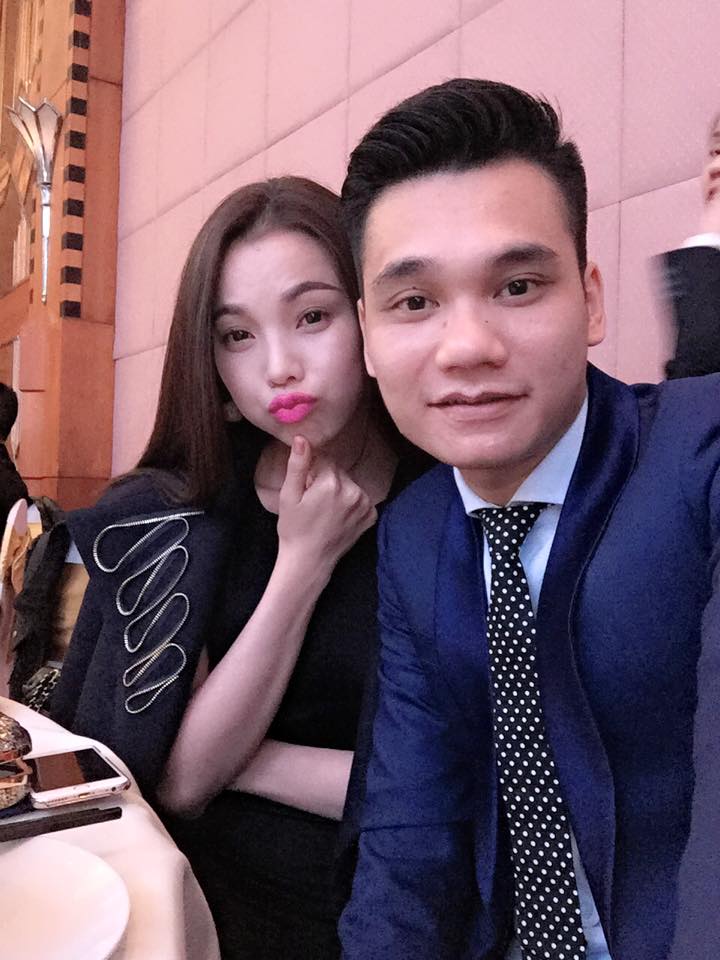Khắc Việt và Trà Ngọc Hằng cùng chạy show dự đám cưới.