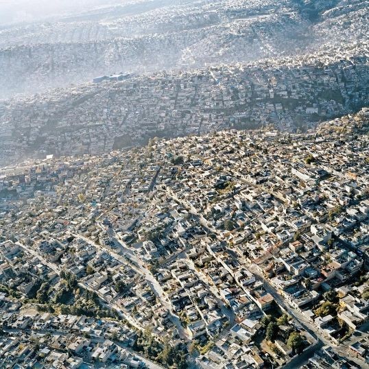 Mexico City, Mỹ với nhà cửa trùng điệp.