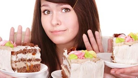 Thực phẩm nhiều đường - ăn quá nhiều đường có liên quan đến tất cả các loại bệnh như béo phì, bệnh tiểu đường loại II, bệnh tim mạch và nhiều bệnh khác...