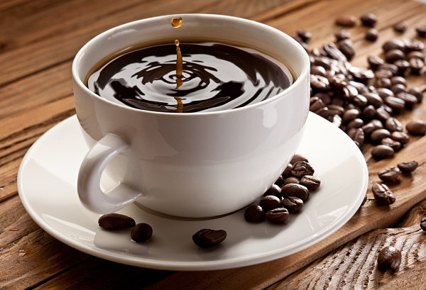 Cafe là một thứ đồ uống có thể tiêu hao năng lượng rất tốt. Chất cafein ảnh hưởng lên trung tâm thần kinh và tim.