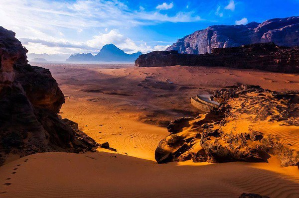 “Thung lũng Mặt trăng”, Wadi Rum là một thung lũng hẻo lánh nhất ở Argentina.