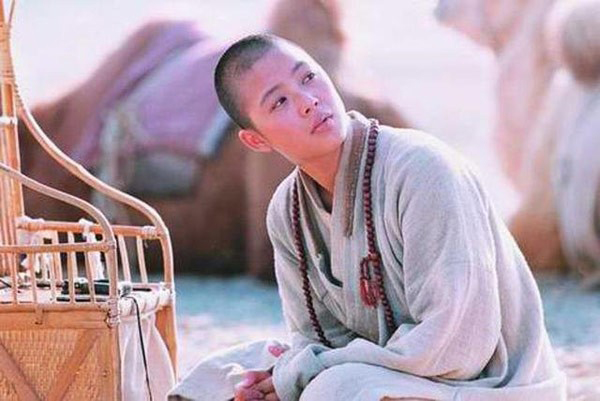 Châu Vận trong vai hòa thượng Giác Tuệ của bộ phim điện ảnh Thiên địa anh hùng.