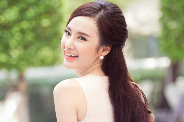 Cô bé Phương Trinh lúc đó được đánh giá là diễn viên nhí tài năng hàng đầu và rất được yêu thích.