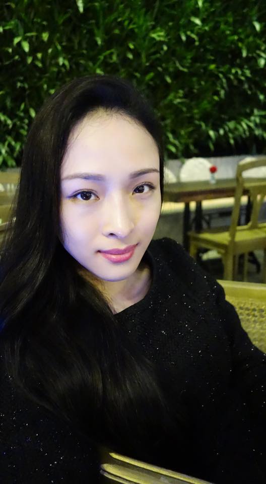 Hoa hậu Người Việt ở Nga Hồ Phương Nga khoe mặt mộc đẹp thanh thoạt.