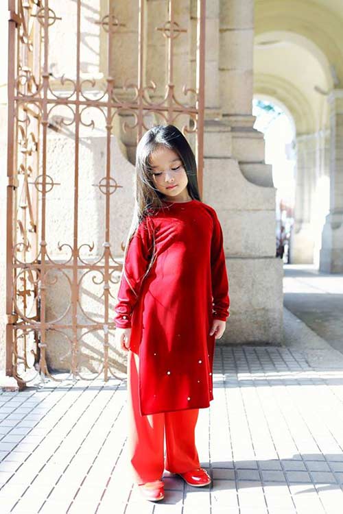 Sau cuộc thi, nhờ vẻ ngoài đáng yêu, cô bé 'Hoa khôi nhí Tây Đô' được nhiều thương hiệu thời trang trẻ em để mắt.