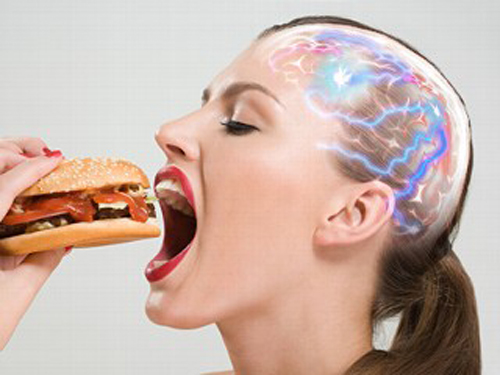 Thực phẩm chế biến sẵn - dù chứa rất ít protein, lại có hàm lượng cao các chất bảo quản và chất phụ gia có tác động xấu đến não.