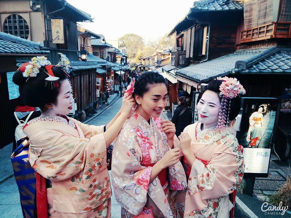 Ngô Thanh Vân thích thú với trải nghiệm làm Geisha và học trà đạo ở phố cổ Gion - Kyoto.