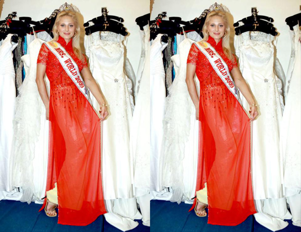Hoa hậu quý bà Thế giới đằm thắm với áo dài ren đỏ.