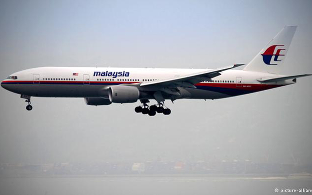 0 giờ 41 ngày 8/3/2014, chiếc máy bay mang số hiệu MH370 của hãng hàng không Malaysia Airlines cất cánh từ sân bay quốc tế Kuala Lumpur (Malaysia) bay tới Bắc Kinh (Trung Quốc) mang theo 239 hành khách và phi hành đoàn.
