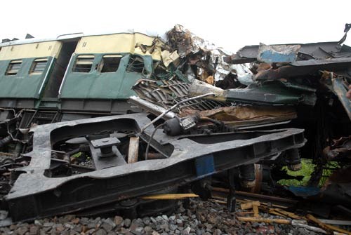 Ngày 8/3/1994, một vụ  tai nạn tàu hỏa thường tâm xảy ra ở Pinetown, Natal đã cướp đi sinh mạng của 47 người.