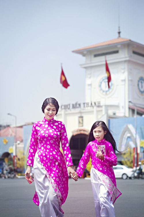 Con gái Đinh Y Nhung và đạo diễn Lưu Huỳnh tên là Lưu Huỳnh Nhật Ivy, năm nay 9 tuổi, hiện đang theo học tại một trường quốc tế ở TP. HCM.