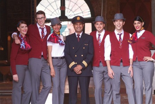 Đồng hãng Air Canada Rouge, Canada: Bộ đồng phục này cũng nhận không ít lời chê bai bởi sự phối màu không hợp lý và chưa tôn được vẻ đẹp của các nữ tiếp viên.