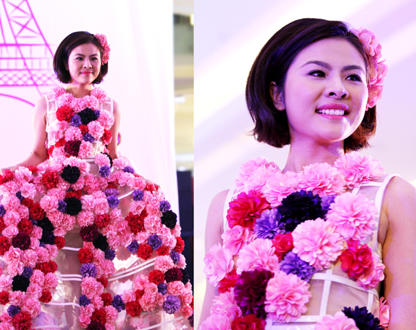 Vân Trang cũng diện váy hoa độc đáo sánh bên Trúc Diễm.